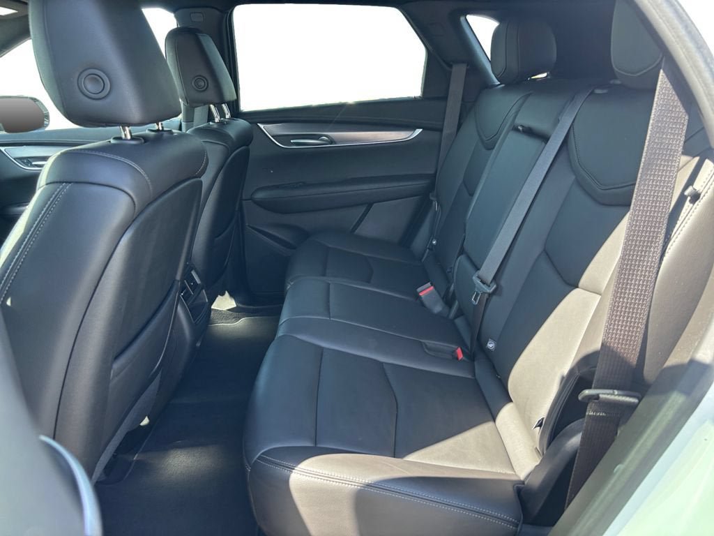 Certified 2024 Cadillac XT5 Luxury FWD image 16