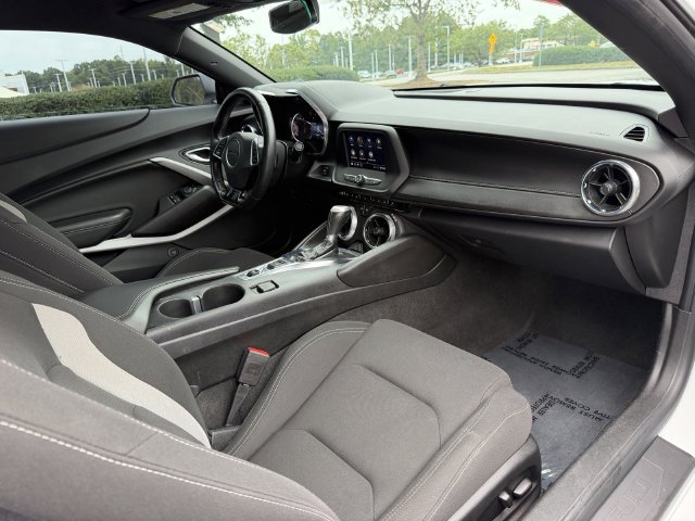 Used 2020 Chevrolet Camaro LT w/ RS Package RWD image 29