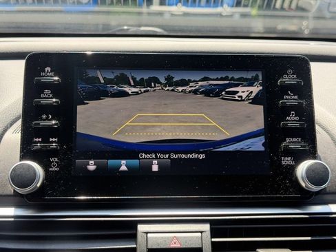 Used 2018 Honda Accord Sport image 19