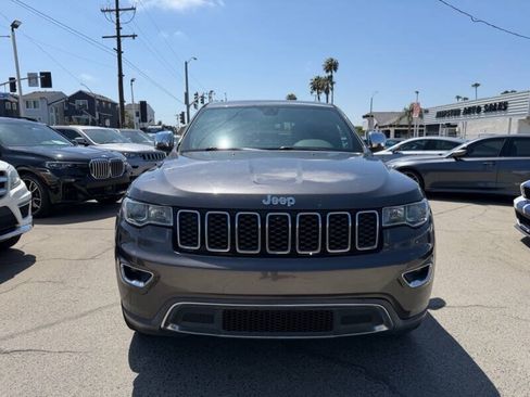 Used 2018 Jeep Grand Cherokee Limited RWD image 3