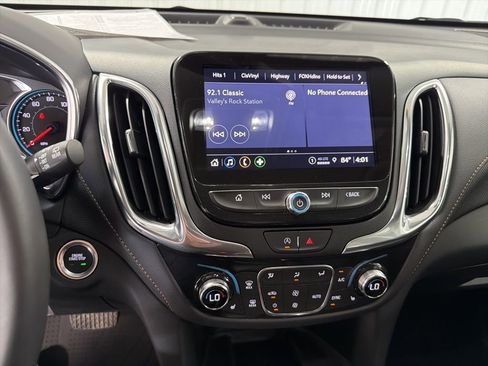 Certified 2022 Chevrolet Equinox Premier w/ LPO, Floor Liner Package AWD/4WD image 26