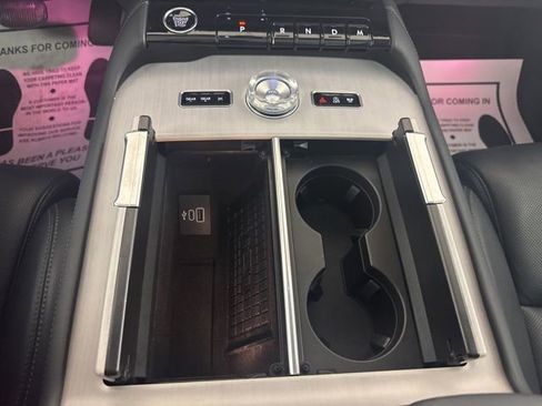 Used 2025 Lincoln Navigator L Reserve image 17