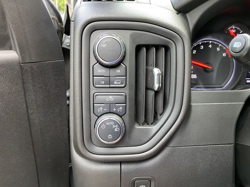 Used 2024 Chevrolet Silverado 1500 Custom AWD/4WD image 18