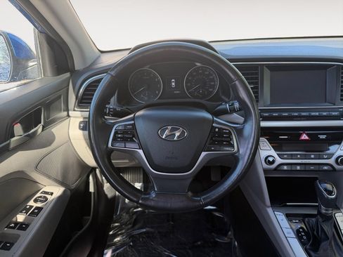 Used 2018 Hyundai Elantra Value Edition FWD image 12