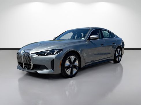 New 2026 BMW i4 eDrive40 w/ Parking Assistance Package image 7