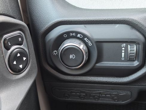 Used 2024 Jeep Wrangler Sport AWD/4WD image 15
