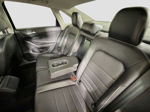 Used 2022 Volkswagen Jetta SE FWD image 23