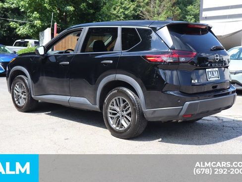 Used 2024 Nissan Rogue S FWD image 9