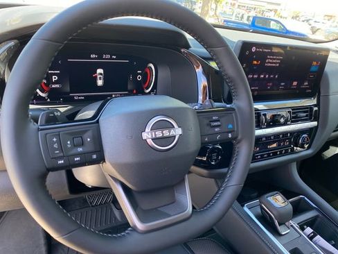 New 2026 Nissan Pathfinder SL AWD/4WD image 13