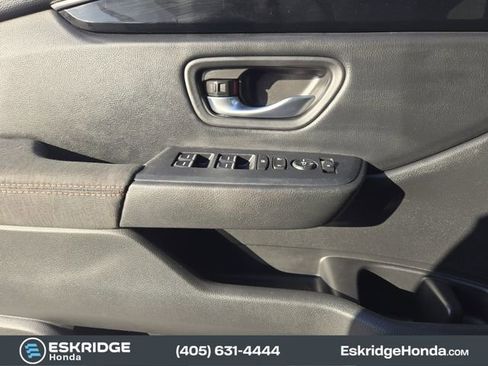 Used 2025 Honda Pilot Sport image 24