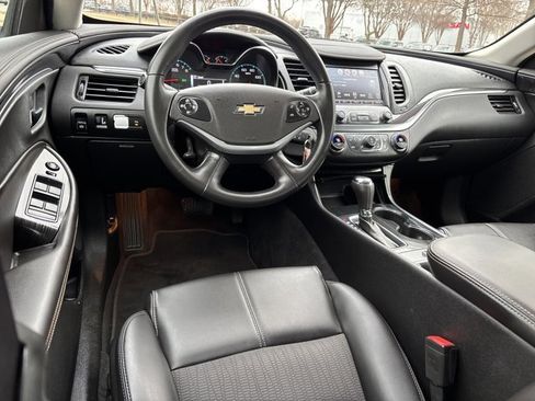 Used 2016 Chevrolet Impala LT w/ Convenience Package image 15