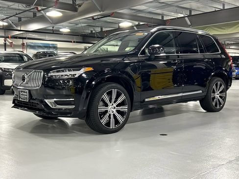 Used 2023 Volvo XC90 T8 Plus w/ Protection Package Premier AWD/4WD image 5
