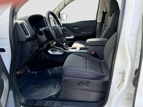 Used 2022 Nissan Frontier SV w/ Technology Package image 20