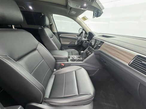 Used 2023 Volkswagen Atlas SEL image 11