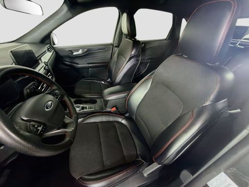 Used 2025 Ford Escape ST-Line FWD image 13