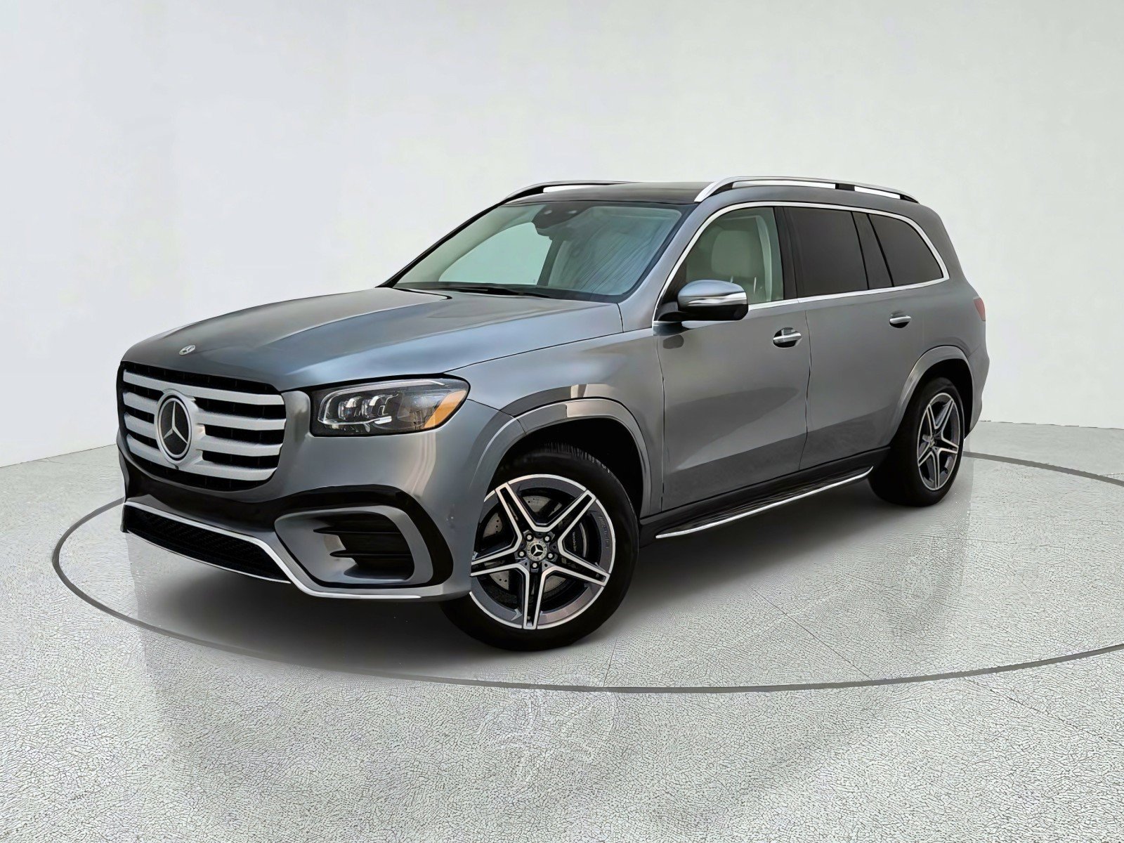 Used 2025 Mercedes-Benz GLS 450 4MATIC w/ AMG Line Exterior image 1