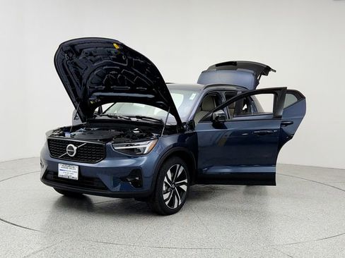 New 2026 Volvo XC40 B5 Ultra w/ Climate Package image 9