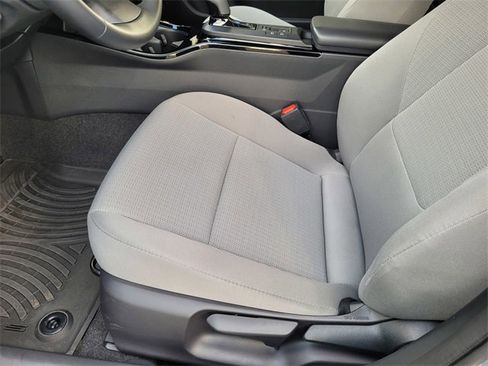 Used 2025 Toyota Prius LE image 17