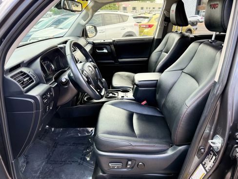 Used 2020 Toyota 4Runner Venture image 12