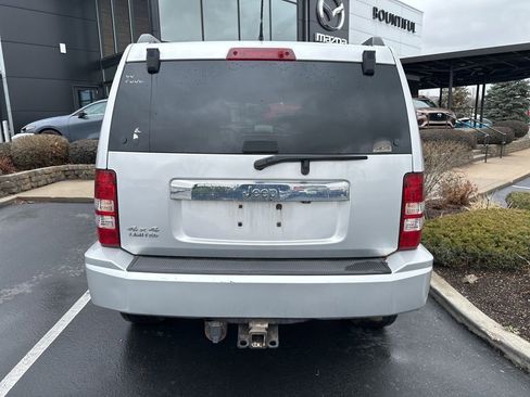 Used 2012 Jeep Liberty Limited Jet w/ Comfort/Convenience Group image 5