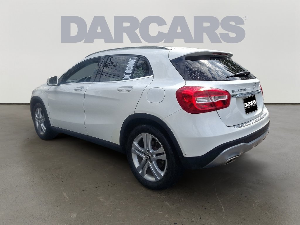 Used 2018 Mercedes-Benz GLA 250 4MATIC image 4