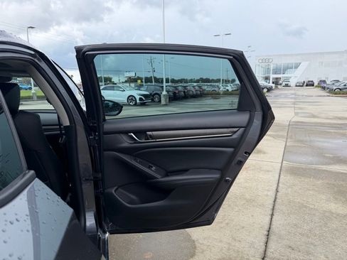Used 2021 Honda Accord Touring image 28