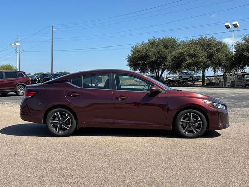 Used 2025 Nissan Sentra SV FWD image 4