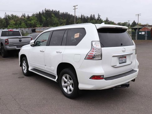 Used 2016 Lexus GX 460 w/ Comfort Package AWD/4WD image 7