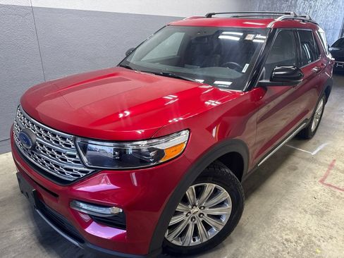 Used 2020 Ford Explorer Limited AWD/4WD image 2