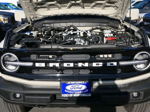 Used 2025 Ford Bronco Outer Banks AWD/4WD image 29