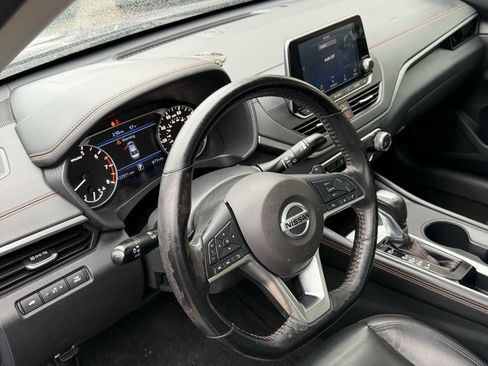Used 2022 Nissan Altima 2.5 SR image 12
