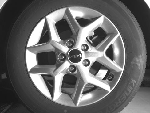 Used 2025 Kia Soul LX w/ LX Technology Package FWD image 14