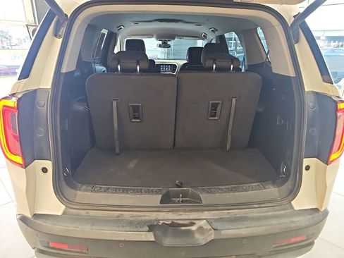 Used 2021 GMC Acadia SLE w/ Driver Convenience Package image 39