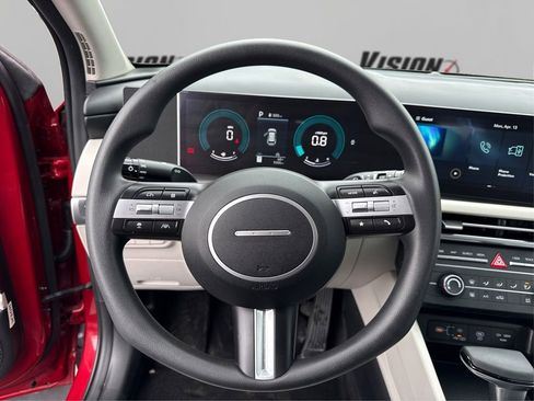 Certified 2025 Hyundai Tucson SE AWD/4WD image 23
