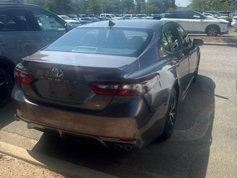 Used 2024 Toyota Camry SE FWD image 6