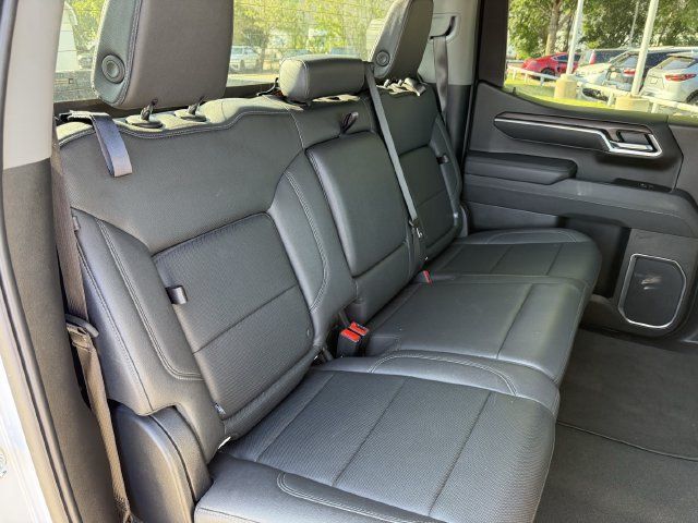 Used 2025 GMC Sierra 1500 SLT AWD/4WD image 27