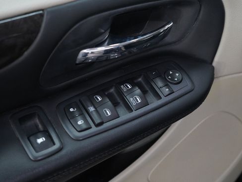 Used 2017 Dodge Grand Caravan SE w/ Power Window Group image 20