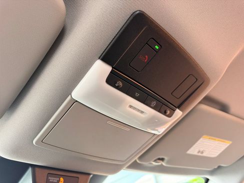 Used 2023 Nissan Rogue SV FWD image 27