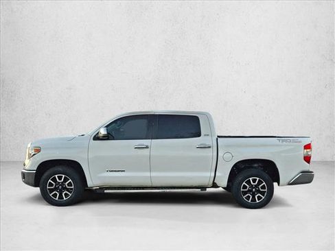 Used 2017 Toyota Tundra SR5 image 9