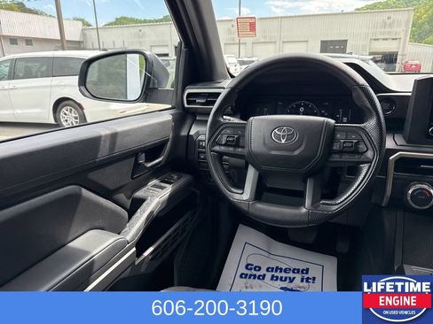 Used 2024 Toyota Tacoma SR AWD/4WD image 21
