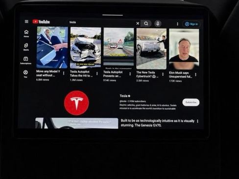 Used 2024 Tesla Cybertruck AWD Crew Cab image 37