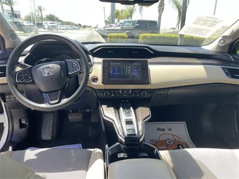 Used 2018 Honda Clarity Plug-In Hybrid image 19