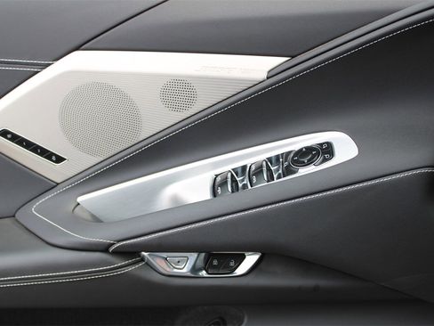 Used 2025 Chevrolet Corvette Stingray Preferred Conv w/ 2LT image 20