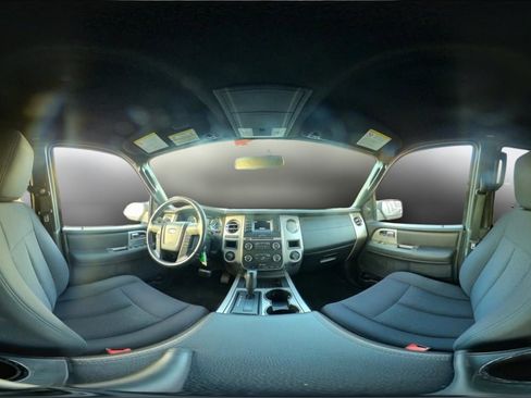 Used 2017 Ford Expedition XLT image 35