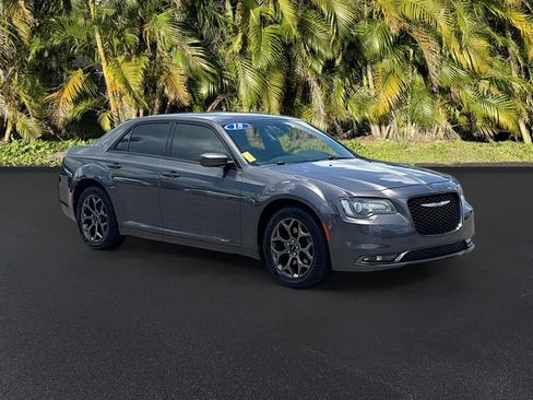 Used 2018 Chrysler 300 S AWD/4WD image 2