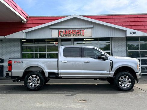 Used 2023 Ford F250 Lariat w/ Lariat Ultimate Package image 2