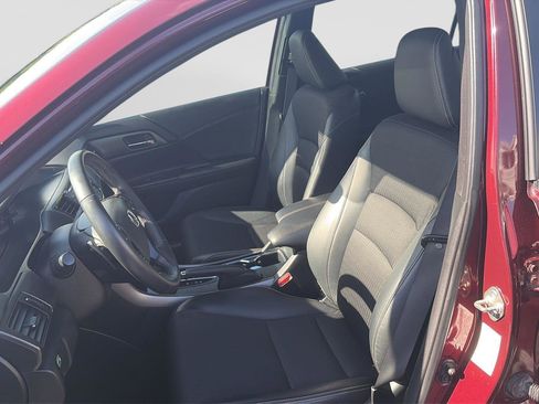 Used 2016 Honda Accord Sport image 11