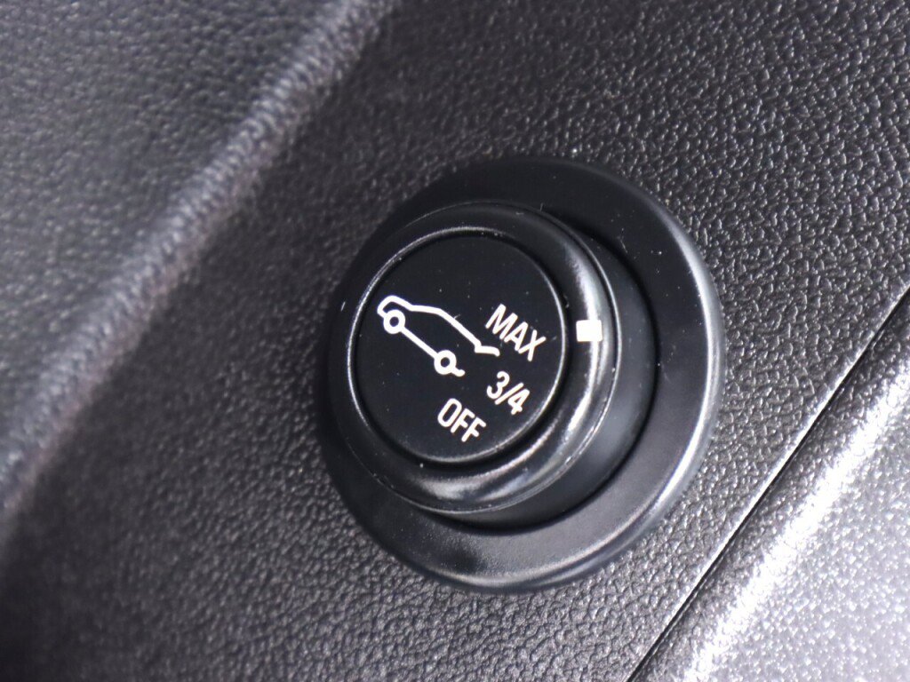 Used 2018 Chevrolet Equinox LT FWD image 27