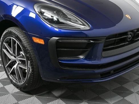 Certified 2025 Porsche Macan image 35