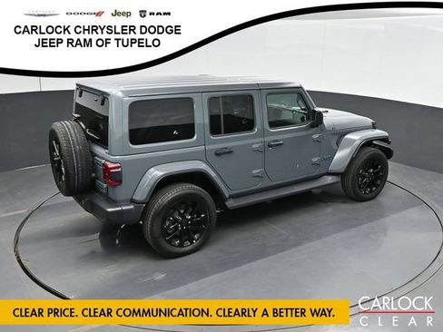 Used 2025 Jeep Wrangler Unlimited Sahara AWD/4WD image 29